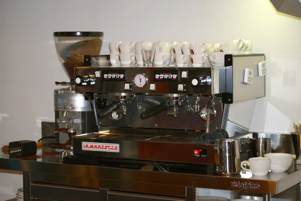 Professionele espressomachne made by ellen