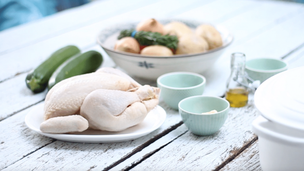 Video: hele kip bereiden met groente (eenpansgerecht) made by ellen